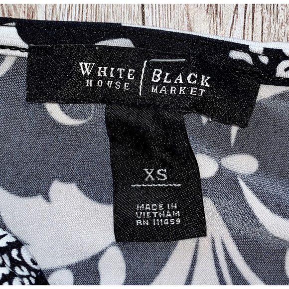 White House black market floral tank top - Picture 4 of 4